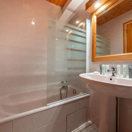 Duplex Spacieux à 1850 - 8 Pers, Pieds Des Pistes, Cheminée, Garage, Wifi Inclus - Fr-1-631-56 Courchevel